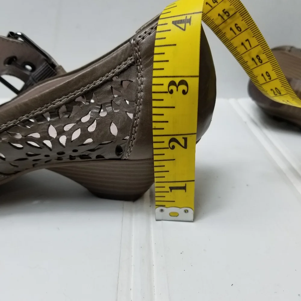 Roberto Santi Mary Jane Heels 38 8 Perforated Leather Square Toe Low Heel Shoes